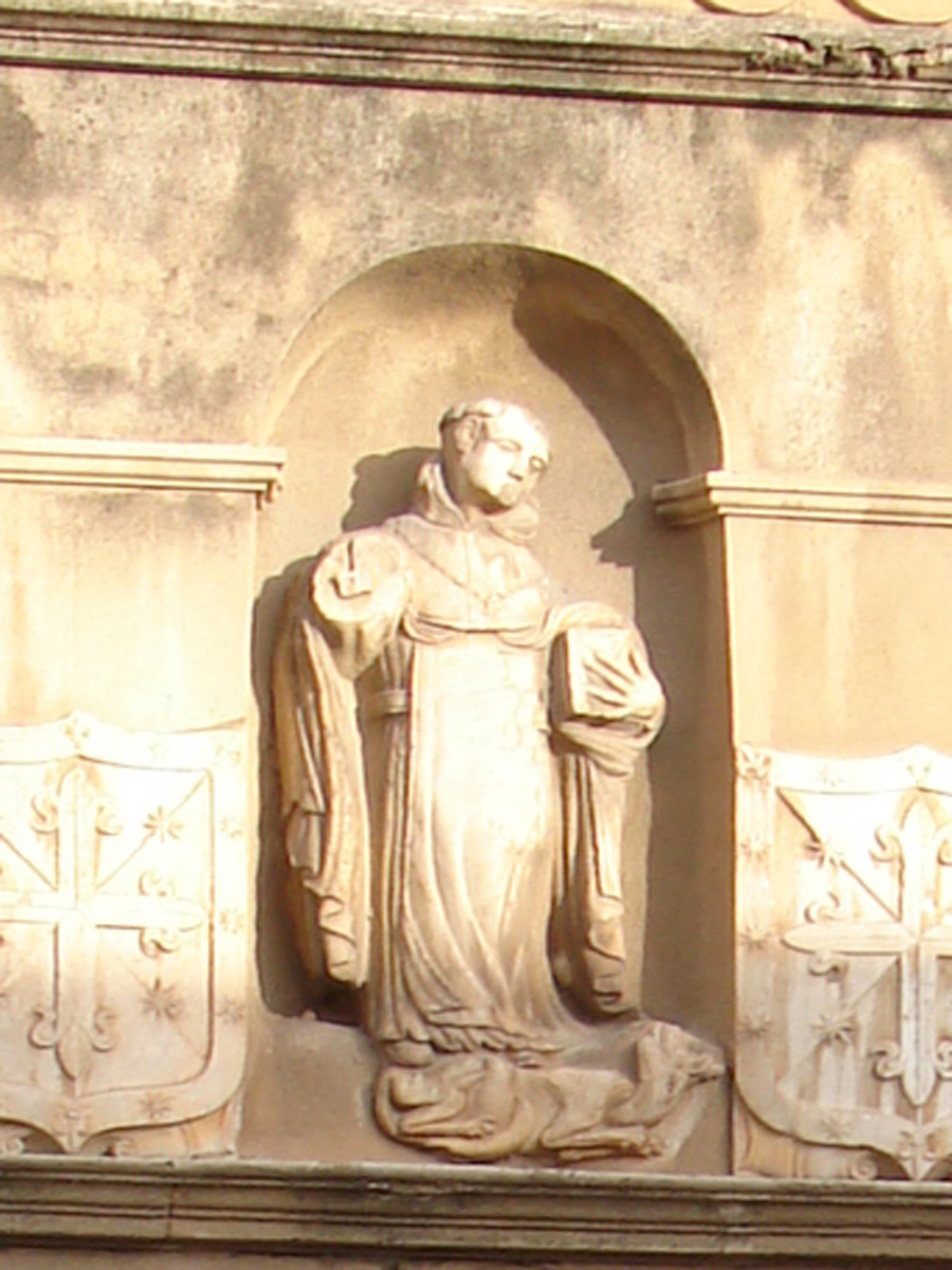 varias